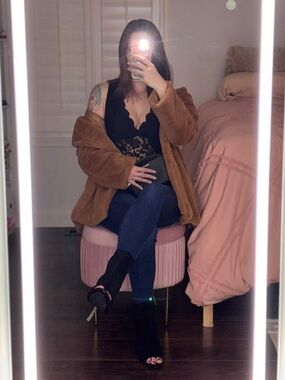 Meet your Posher, Alexis